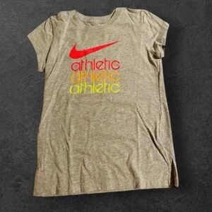 NIKE EUC GIRLS GRAY TOPS SHIRTS SUMMER TSHIRTS CASUAL TEE TOP SHIRT GIRL SIZE S
